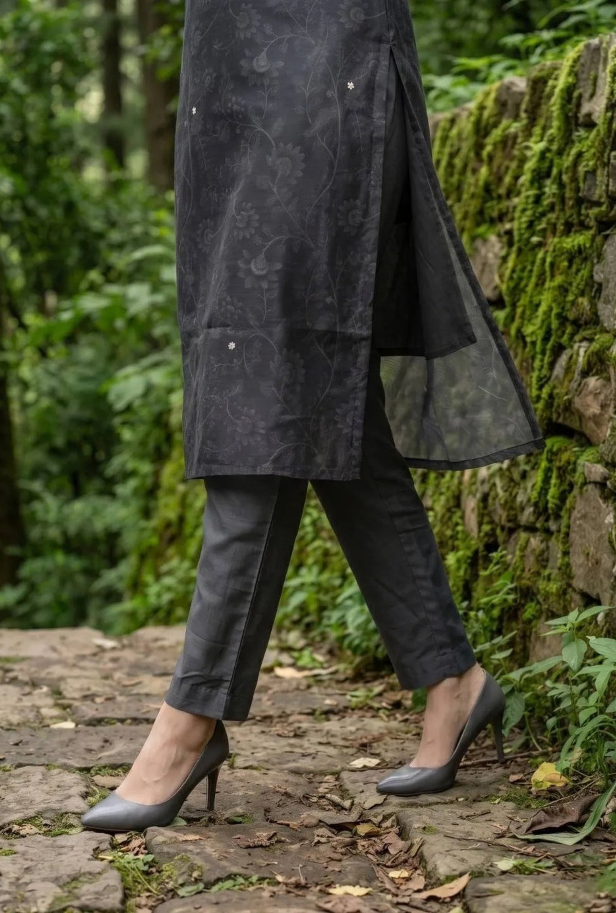Noir Floral Elegance Suit with Dupatta